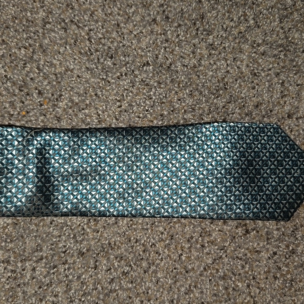 Nwot versa tie